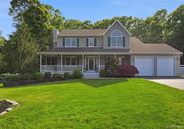 Photo 3 of Sale Pending at 77 N Woods Rd, Riverhead, NY 11933 | MLS# 1008371 | Listing updated on 2026-09-20