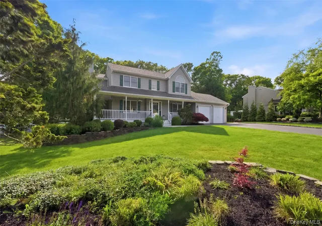 Photo 3 of Sale Pending at 77 N Woods Rd, Riverhead, NY 11933 | MLS# 1008371 | Listing updated on 2026-09-20