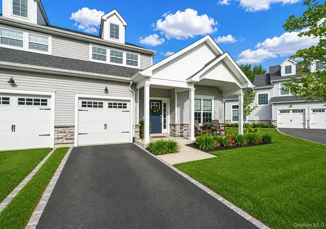 4th image of 51 Farm Acre Cir, Mount Sinai, NY 11766 | MLS# 1008377