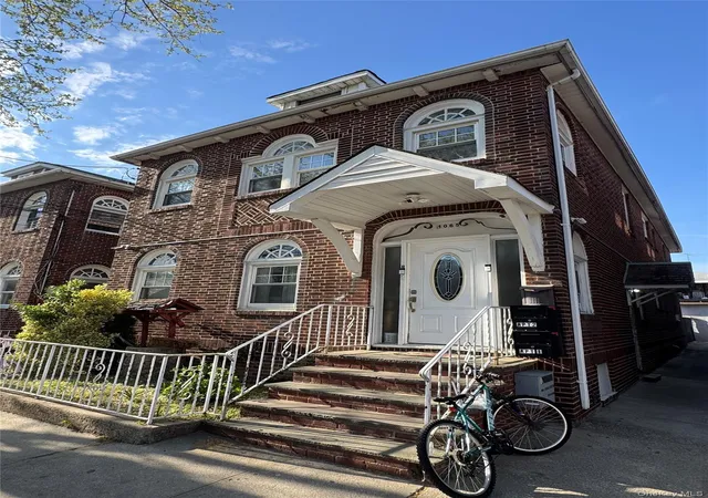 Photo 1 of Multi family home for sale at 1065 Stell Pl, Bronx, NY 10469 | MLS# 1008385 | Listing updated on 2026-09-06