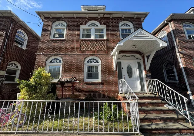 Photo 2 of Multi family home for sale at 1065 Stell Pl, Bronx, NY 10469 | MLS# 1008385 | Listing updated on 2026-09-06