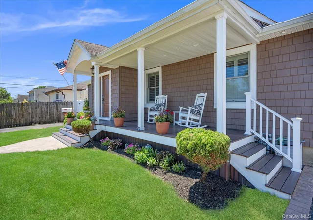 4th image of 190 Sexton Rd, West Babylon, NY 11704 | MLS# 1008386