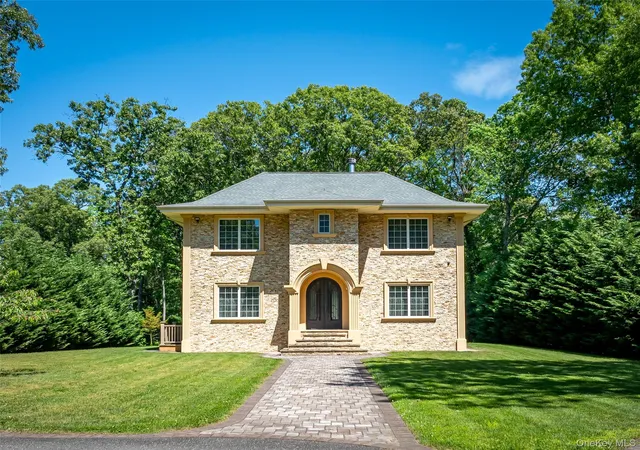 2nd image of 225 Old Willets Path, Smithtown, NY 11787 | MLS# 1008414