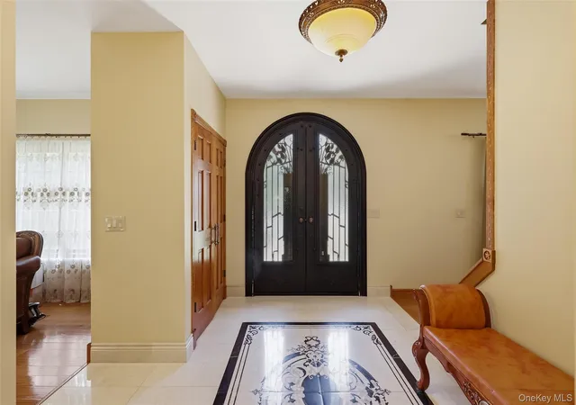 Photo 3 of Single family home for sale at 225 Old Willets Path, Smithtown, NY 11787 | MLS# 1008414 | Listing updated on 2026-06-09