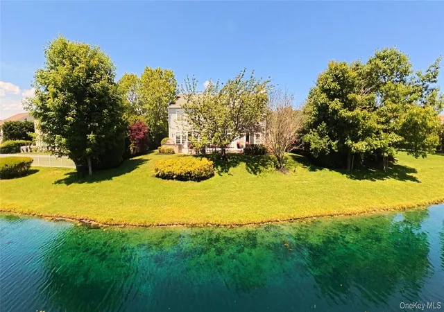 Photo 3 of Single family home for sale at 38 Hamlet Woods Dr, Saint James, NY 11780 | MLS# 1008427 | Listing updated on 2026-08-28