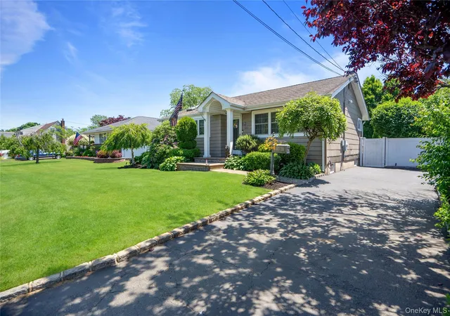 2nd image of 86 Claremont Ave, West Babylon, NY 11704 | MLS# 1008428