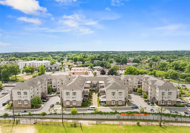 3rd image of 1206 Parkview Dr, Spring Valley, NY 10977 | MLS# 1008432