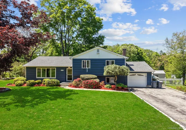 Homes for sale in Yorktown, NY | 2463 N Pine Grove Ct, Yorktown, NY 10598 | MLS# 1008437