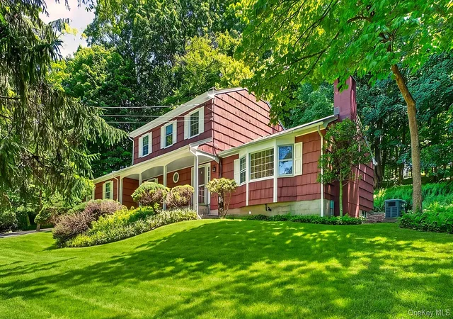 Homes for sale in Yorktown, NY | 1096 Sunset St, Yorktown, NY 10598 | MLS# 1008447