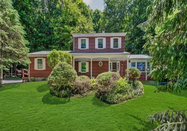 Homes for sale in Yorktown, NY | 1096 Sunset St, Yorktown, NY 10598 | MLS# 1008447
