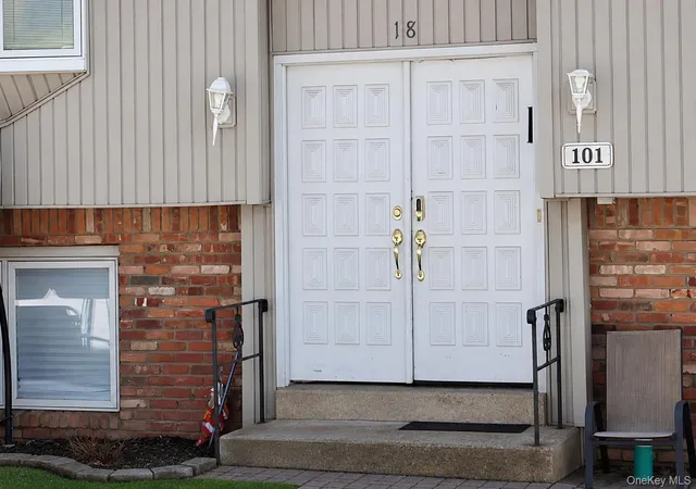 2nd image of 18 Wilsher Dr, Monsey, NY 10952 | MLS# 1008464