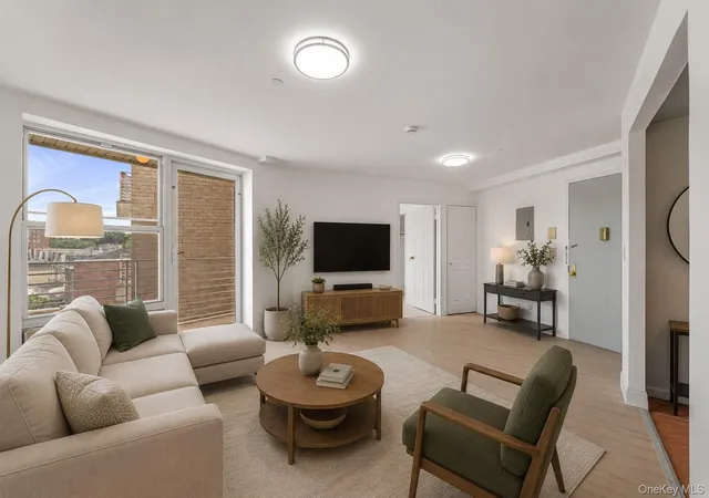 3rd image of 81-15 Queens Blvd, New York, NY 11373