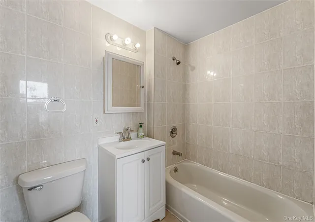 4th image of 81-15 Queens Blvd, New York, NY 11373