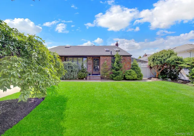2nd image of 312 Eastlake Ave, Massapequa Park, NY 11762 | MLS# 1008478