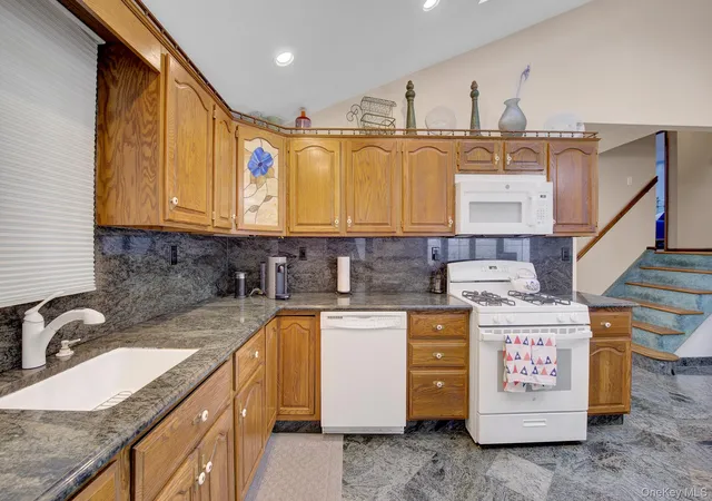 5th image of 312 Eastlake Ave, Massapequa Park, NY 11762 | MLS# 1008478