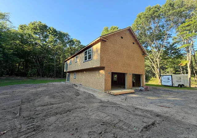 Photo 3 of Single family home for sale at 2 James Pl, Deerpark, NY 12771 | MLS# 1008482 | Listing updated on 2026-09-25