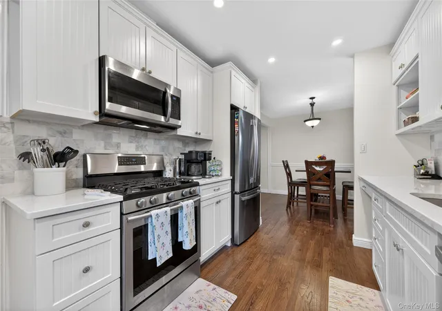 Homes for sale in North Hempstead, NY | 18U Madison Park Gardens #18U, North Hempstead, NY 11050 | MLS# 1008532