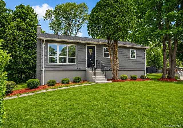 Photo 2 of Single family home for sale at 4 Maple Ln, Monroe, NY 10950 | MLS# 1008564 | Listing updated on 2026-09-20