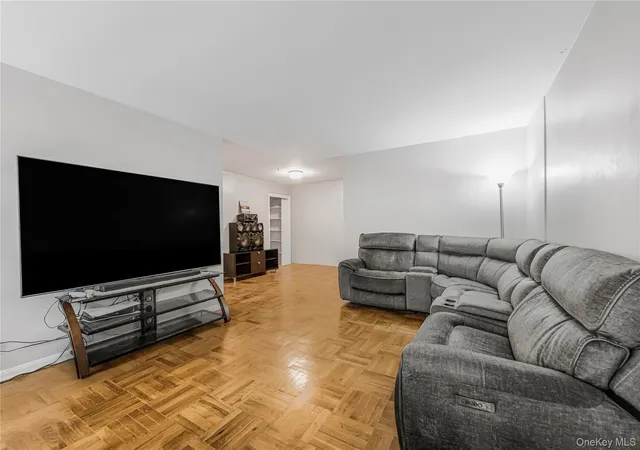 5th image of 1234 Midland Ave #1c, Bronxville, NY 10708 | MLS# 1008583