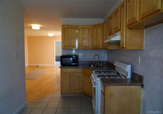 14th image of 97 43 76th St, Ozone Park, NY 11416 | MLS# 1008587