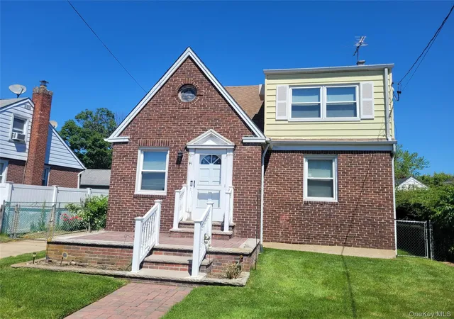 Homes for sale in Hempstead, NY | 41 Nassau Blvd, Hempstead, NY 11552 | MLS# 1008598
