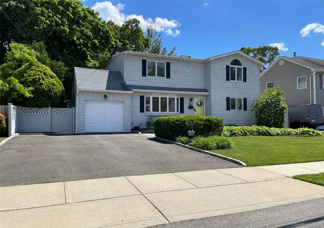 2nd image of 41 Birchfield Ave, Babylon, NY 11702 | MLS# 1008600