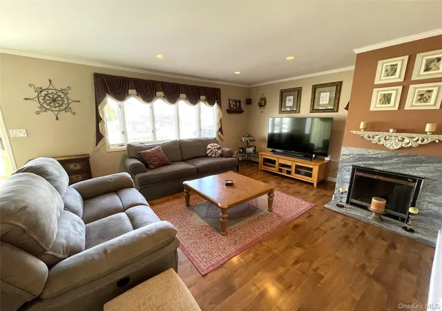 4th image of 41 Birchfield Ave, Babylon, NY 11702 | MLS# 1008600