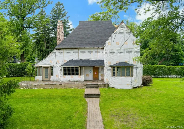 2nd image of 89 The Esplanade, New Rochelle, NY 10804 | MLS# 1008607