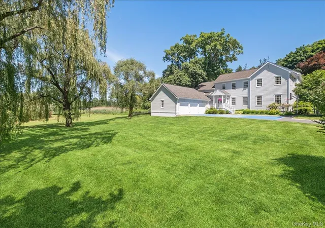 2nd image of 3 Oak Ln, Larchmont, NY 10538 | MLS# 1008614