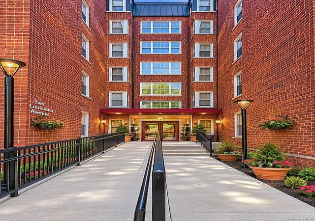 1st image of 2 Louisiana Ave #4B, Bronxville, NY 10708 | MLS# 1008615