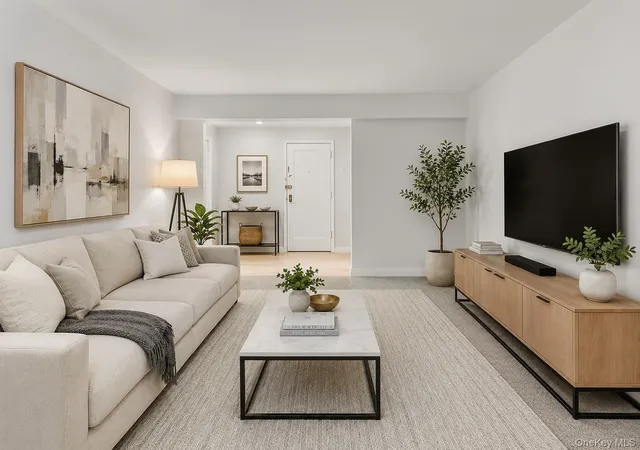 2nd image of 2 Louisiana Ave #4B, Bronxville, NY 10708 | MLS# 1008615