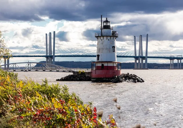 3rd image of 4 Lighthouse Lndg #316, Tarrytown, NY 10591 | MLS# 1008629