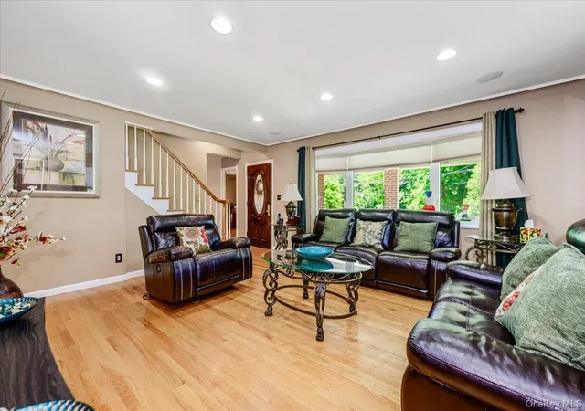 5th image of 185 Jefferson Ave, Thornwood, NY 10594 | MLS# 1008632