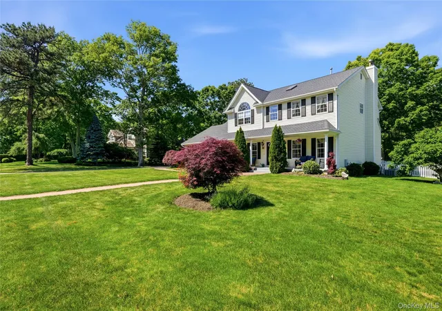 3rd image of 9 Ridgefield Dr, Shoreham, NY 11786 | MLS# 1008648