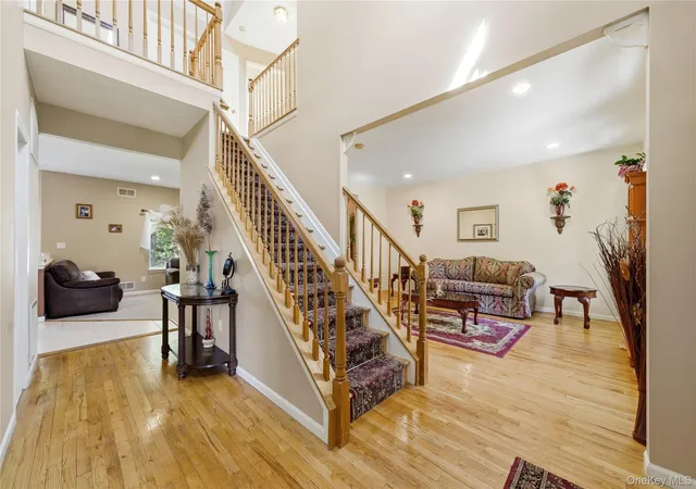 5th image of 9 Ridgefield Dr, Shoreham, NY 11786 | MLS# 1008648