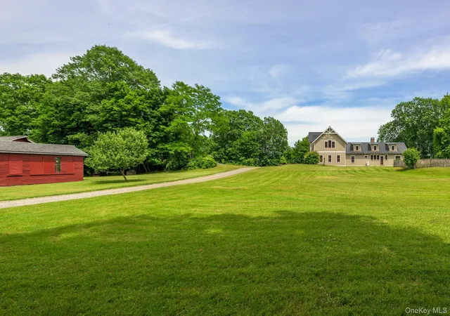 Homes for sale in New Baltimore, NY | 1530 River Rd, New Baltimore, NY 12124 | MLS# 1008680