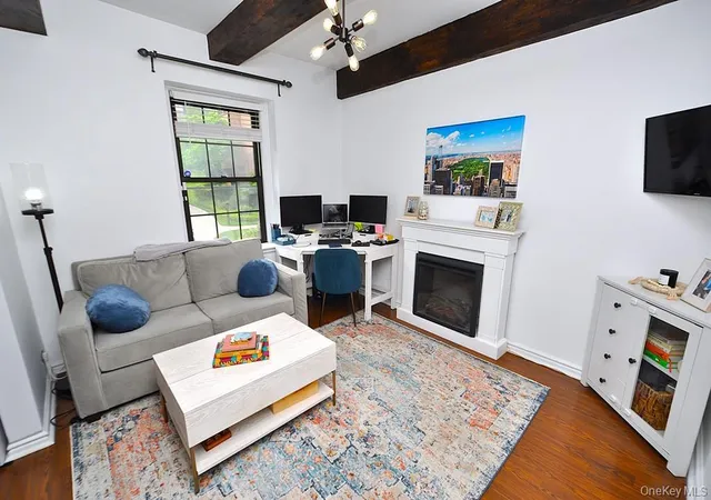 Photo 3 of Sale Pending at 192 Garth Rd #TP, Scarsdale, NY 10583 | MLS# 1008689 | Listing updated on 2026-07-20