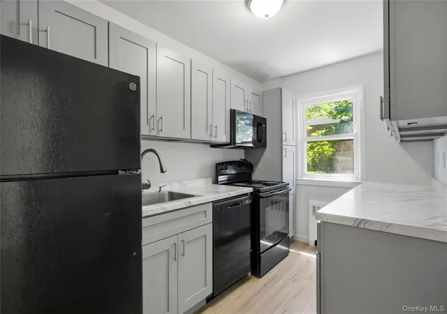 Homes for sale in Greenburgh, NY | 140 N Broadway, Greenburgh, NY 10522