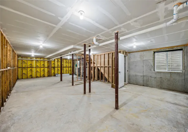 2nd image of 13 Warren Ct, Ramapo, NY 10952