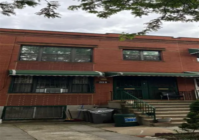 Photo 4 of Sale Pending at 614 Kosciuszko St, Brooklyn, NY 11221 | MLS# 1008716 | Listing updated on 2026-06-30