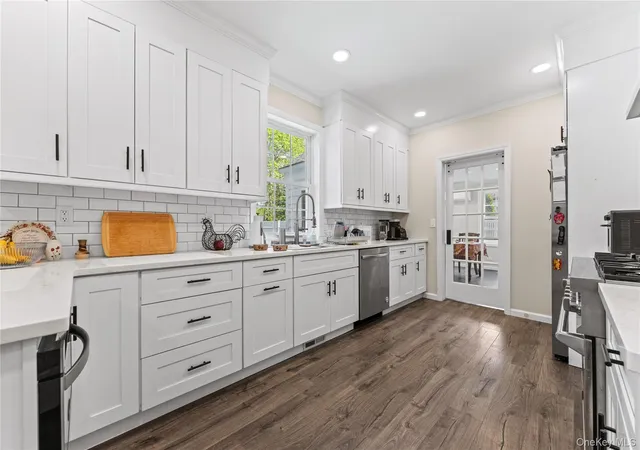 4th image of 50 Wilmot Rd, New Rochelle, NY 10804 | MLS# 1008778