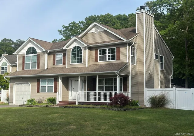 Photo 1 of Single family home for sale at 18 Mill Ln, Brookhaven, NY 11763 | MLS# 1008779 | Listing updated on 2026-10-09