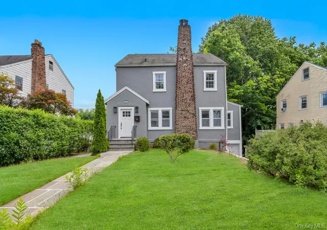 Homes for sale in Scarsdale, NY | 42 Stratford Rd, Scarsdale, NY 10583 | MLS# 1008783