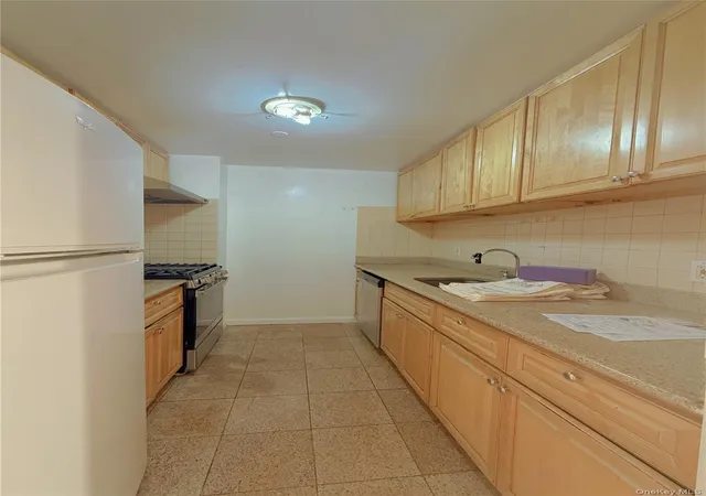 5th image of 136-16 35Th Ave #2B, New York, NY 11354 | MLS# 1008793