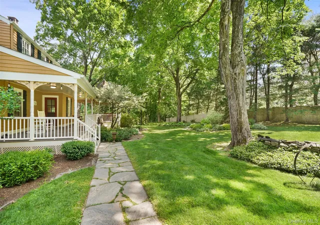 2nd image of 161 Ridgefield Ave, Lewisboro, NY 10590 | MLS# 1008806