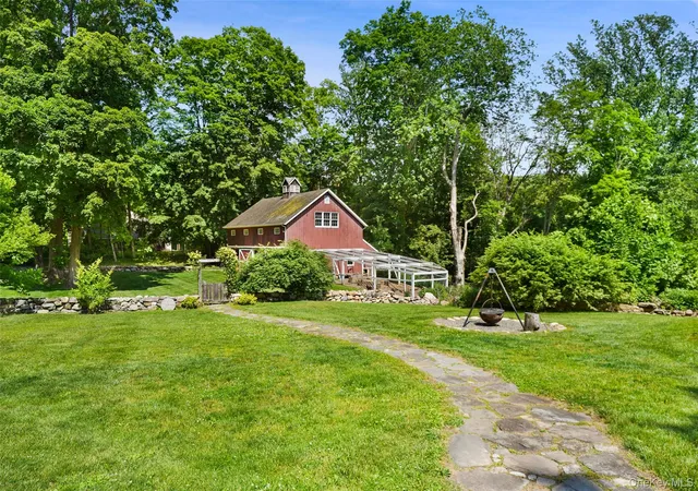 3rd image of 161 Ridgefield Ave, Lewisboro, NY 10590 | MLS# 1008806