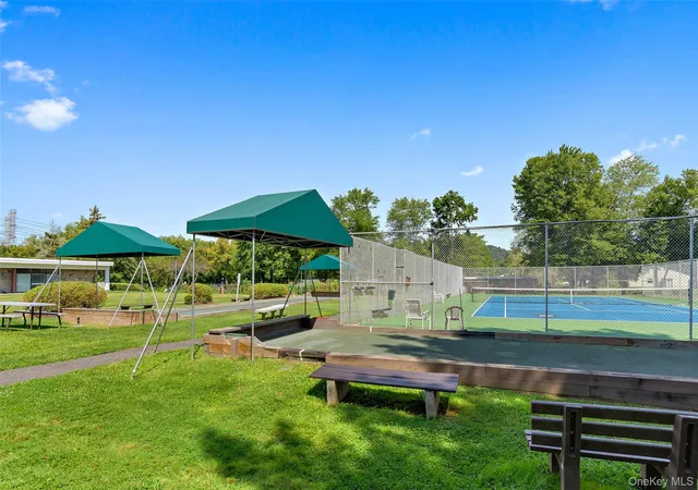 Homes for sale in Yorktown, NY | 51 Jefferson Oval #E, Yorktown, NY 10598 | MLS# 1008809