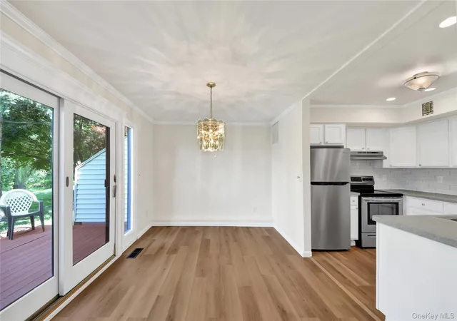 3rd image of 51 Jefferson Oval #E, Yorktown, NY 10598 | MLS# 1008809