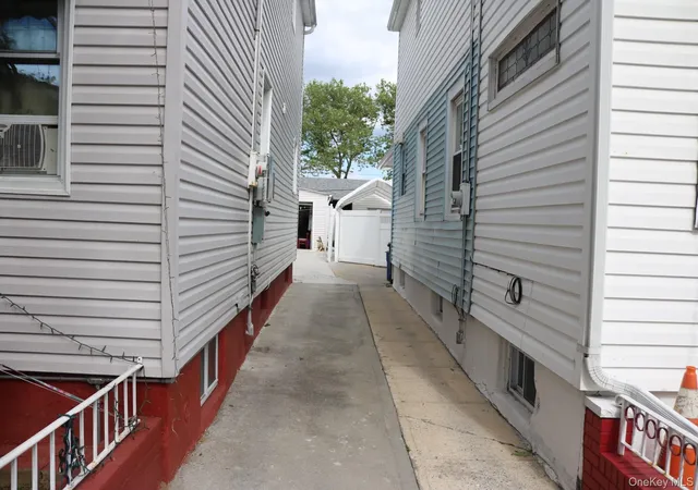 Photo 3 of Single family home for sale at 12927 135th Place, New York, NY 11420 | MLS# 1008823 | Listing updated on 2026-09-13