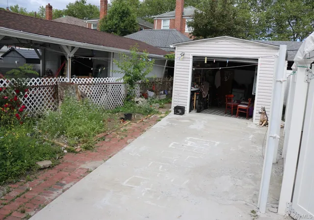 Photo 4 of Single family home for sale at 12927 135th Place, New York, NY 11420 | MLS# 1008823 | Listing updated on 2026-09-13